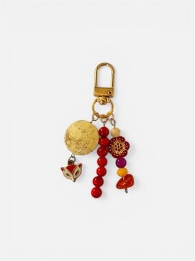 Gold and Red Beaded Fox Charm Keychain (I.N)